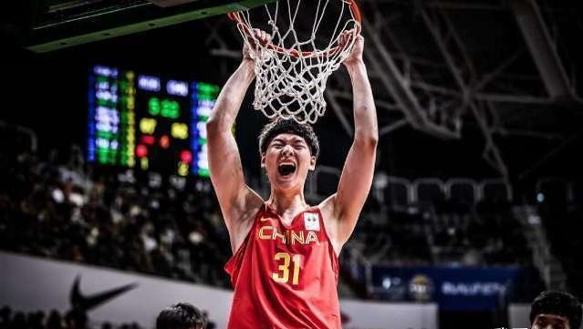 篮球国际邀请赛结果与MVP表现：全球篮球精英的巅峰对决